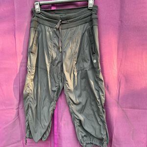 LULULEMON WOMENS GRAY STUDIO PANTS CROP SIZE 4